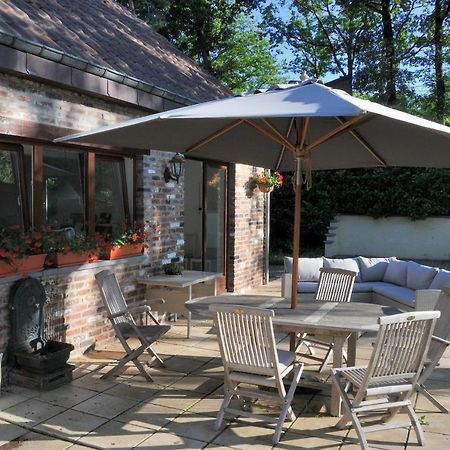 Suite Familiale Avec 2 Chambres Dans Une Villa - Quartier Vert Et Boise - 5 Kms De Namur Exterior photo