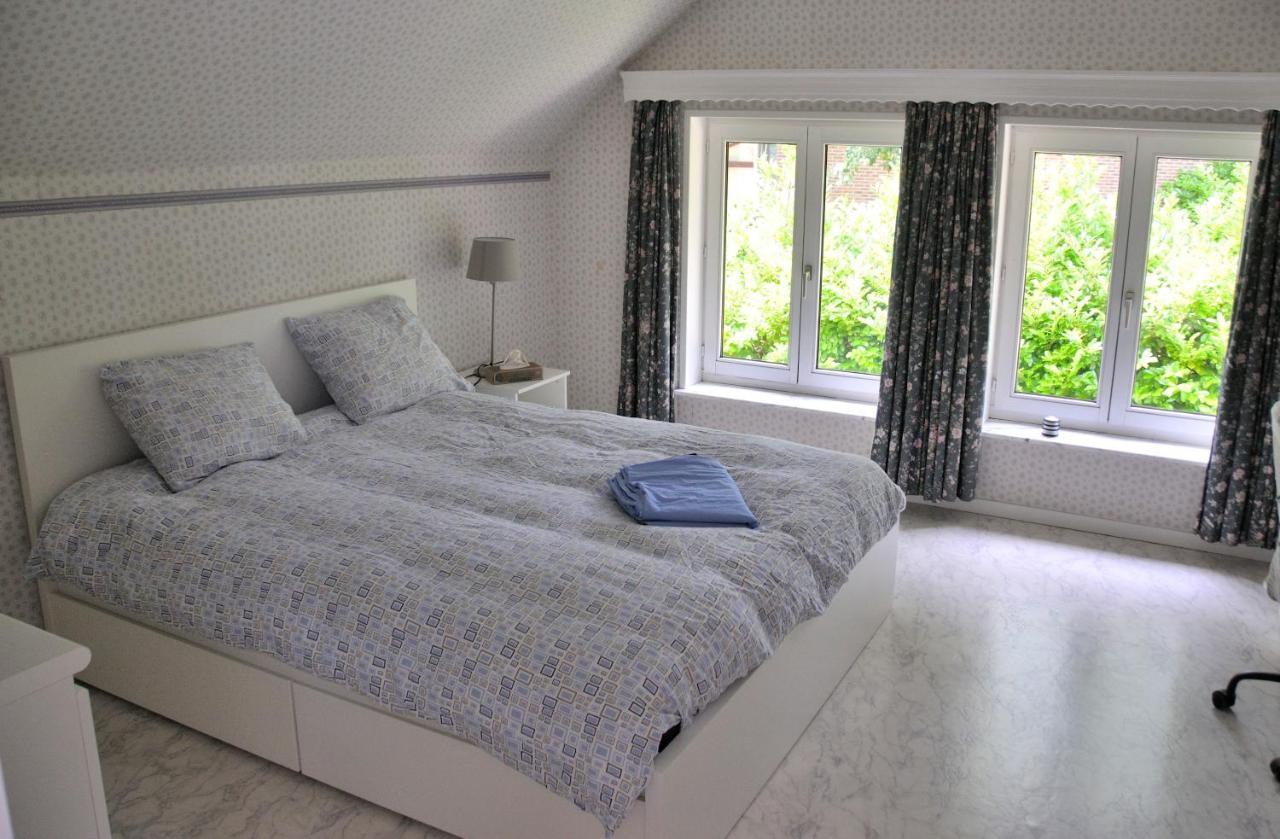 Suite Familiale Avec 2 Chambres Dans Une Villa - Quartier Vert Et Boise - 5 Kms De Namur Exterior photo